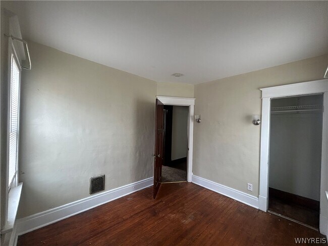 Building Photo - 41 Page St