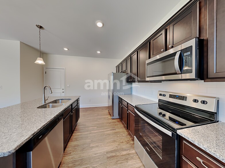Building Photo - 5420 Lake Water Ct