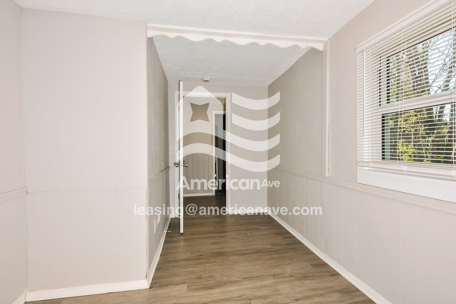 Building Photo - 1321 Gladys St