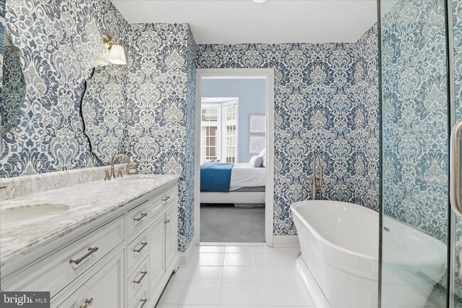 Building Photo - 308 S Fayette St