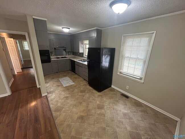 Building Photo - 4742 Bluehaven Dr NW