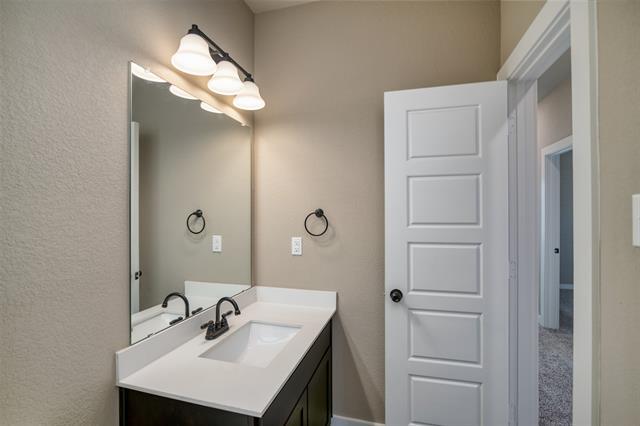 Building Photo - 708 Harvest Moon Dr