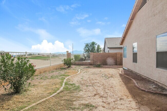 Building Photo - 801 S 125th Ave