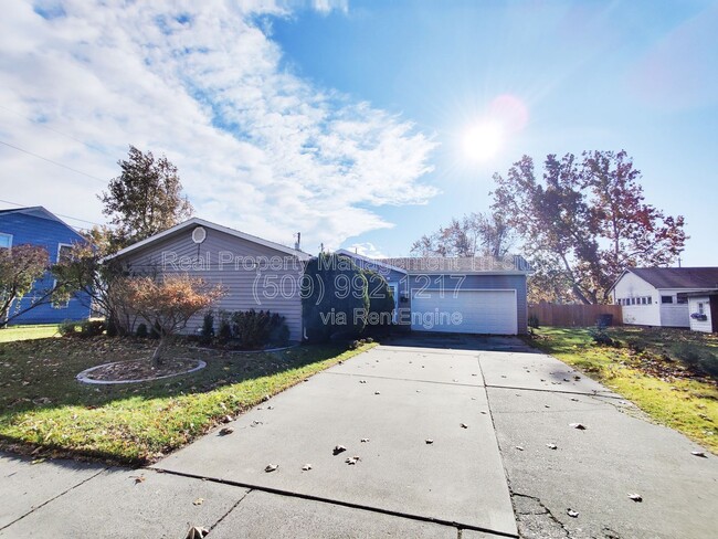 Building Photo - 1607 Putnam St