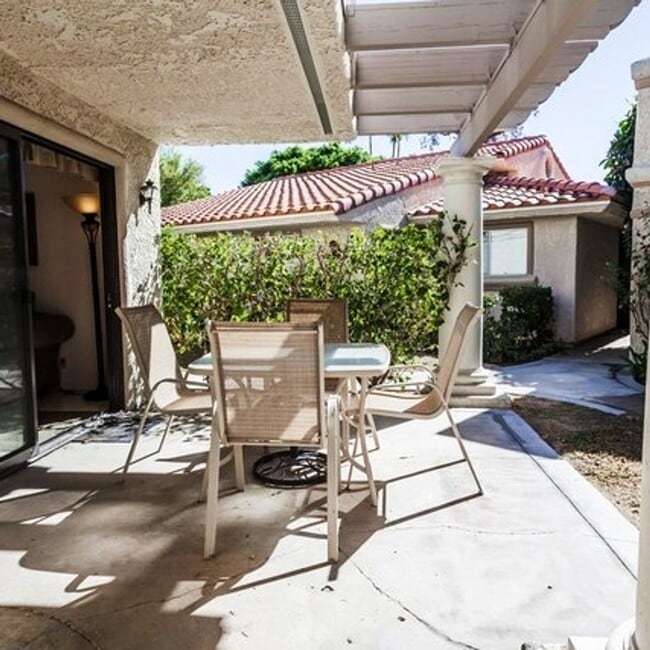 Building Photo - Stylish Palm Springs Oasis with Private Po...
