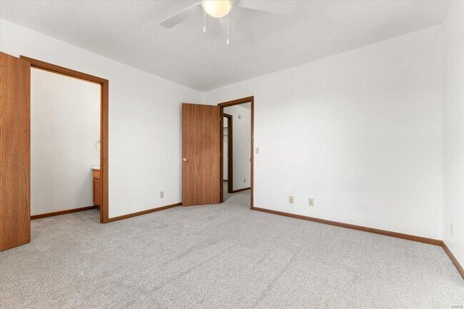 Building Photo - 134 Clinton Hill Dr