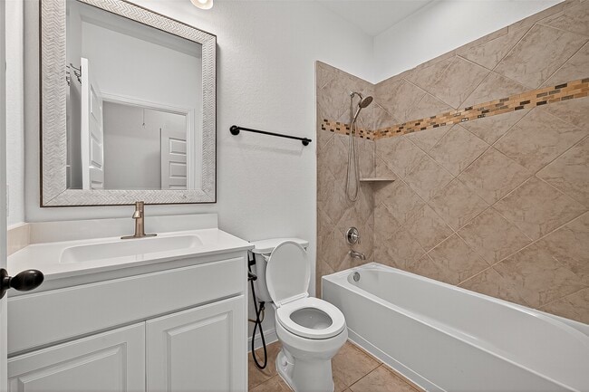 Building Photo - 7927 Tindarey Maple Trace