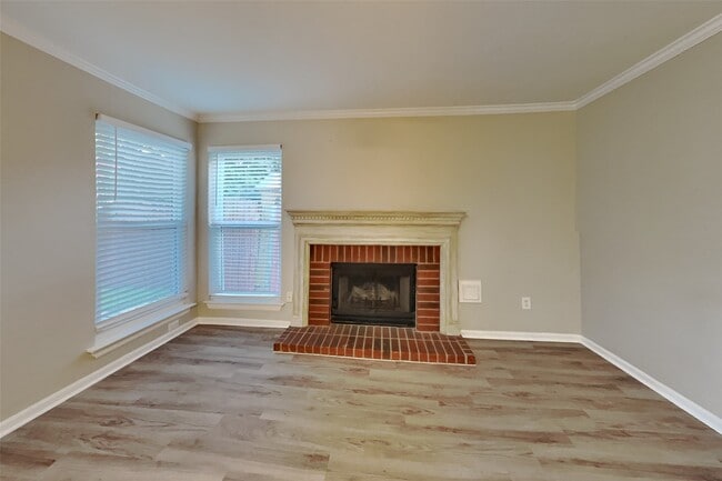 Building Photo - 3407 Fort Richmond Dr