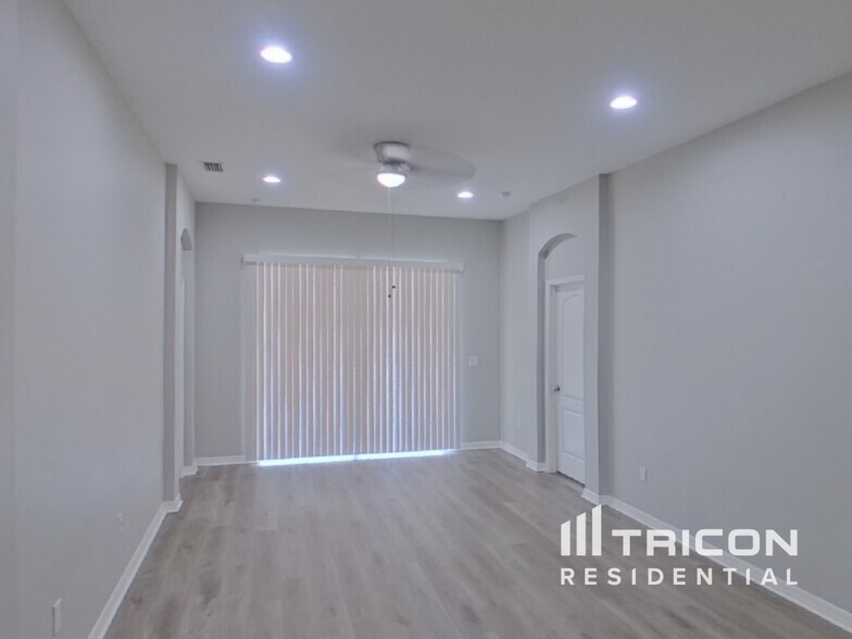 Building Photo - 11149 Rodeo Ln