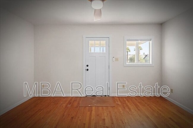Building Photo - 1338 W Monroe St