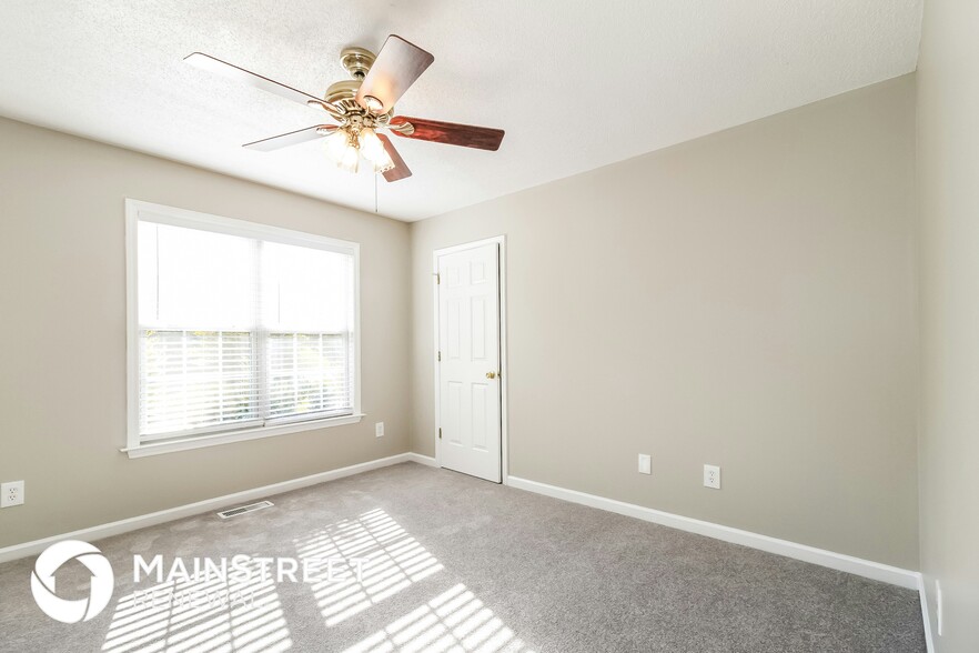 Building Photo - 4935 Springhouse Farm Rd