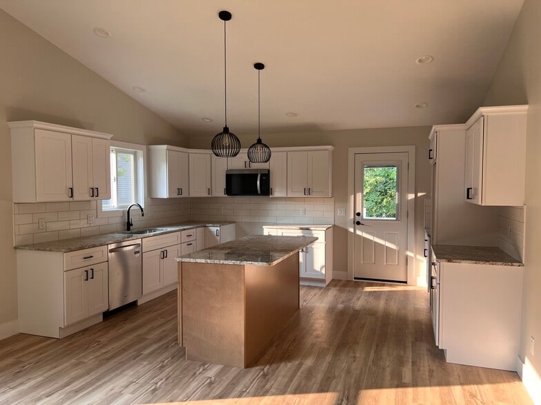 Building Photo - 1092 Birmley Estates Dr
