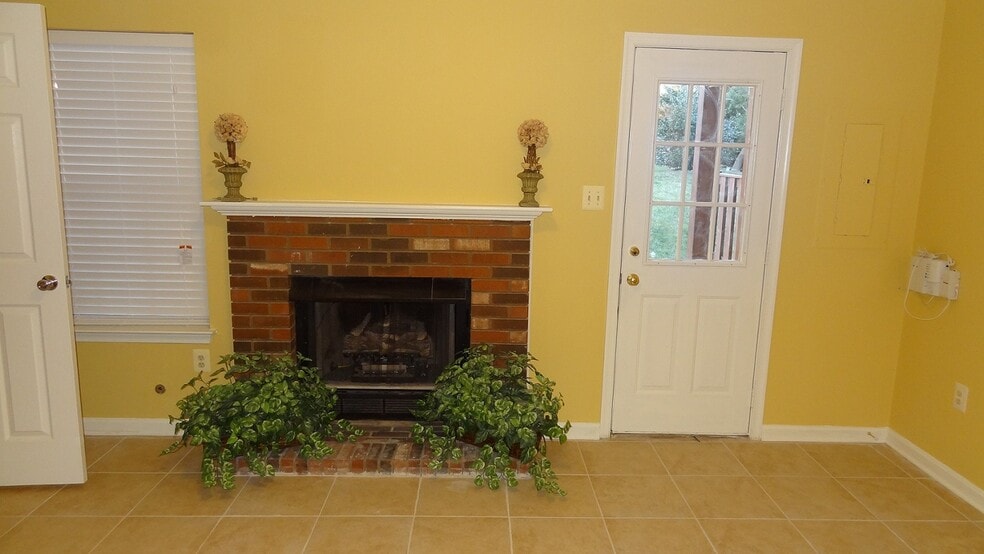 Rec/asement - 2427 Clover Field Cir