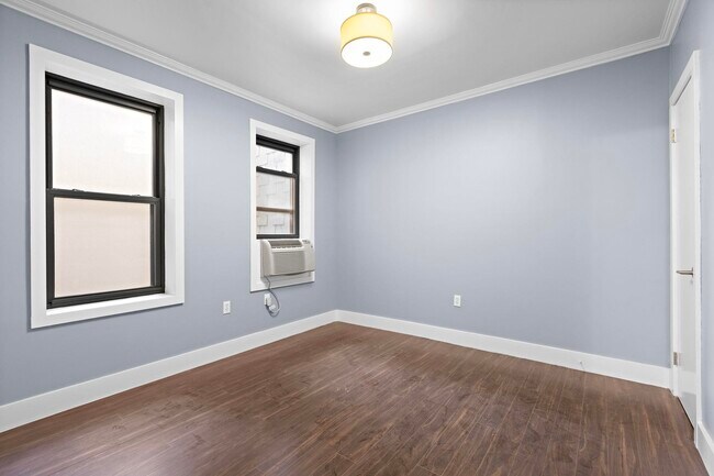 Building Photo - 151 Sip Ave