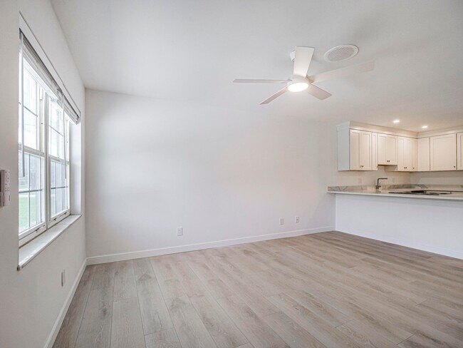 Building Photo - 2075 37th Ave