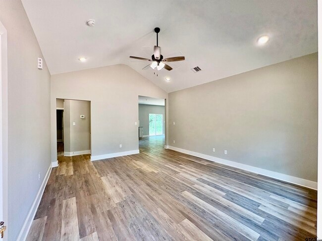 Building Photo - 682 el Paso Dr