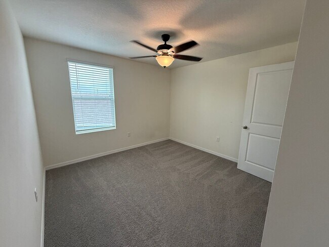 Building Photo - Newly built 3 bedroom home in a quiet Cul-...
