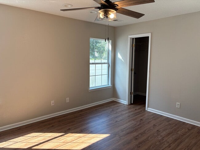 Building Photo - 116 Wax Myrtle Ct