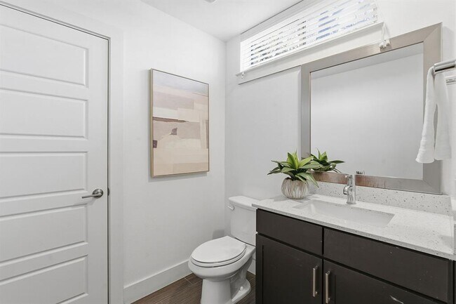 Building Photo - 2002 Glen Allen St