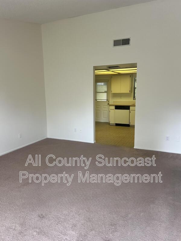 Building Photo - 529 E Curlew Pl