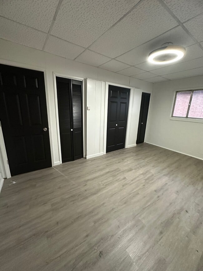 Building Photo - 103 S 8th St