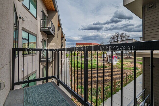 Building Photo - 2876 W 53rd Ave