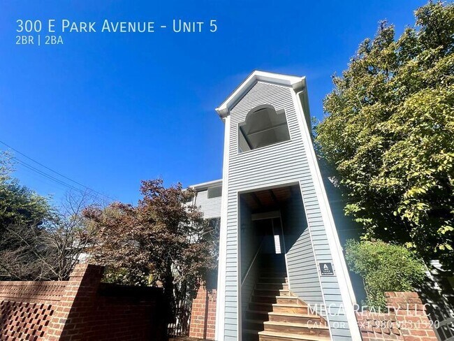 Building Photo - 300 E Park Ave