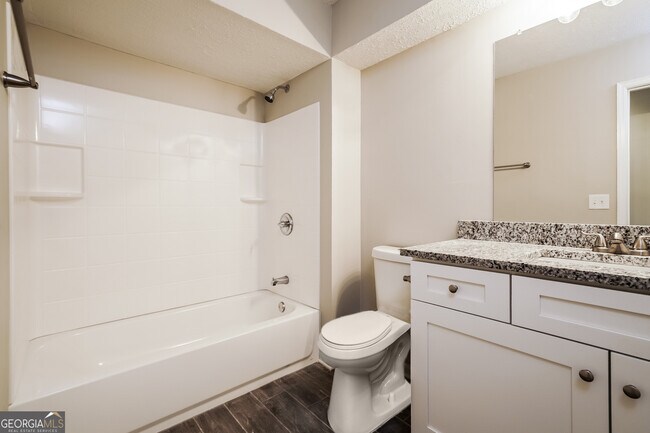 Building Photo - 701 Jamestown Pl