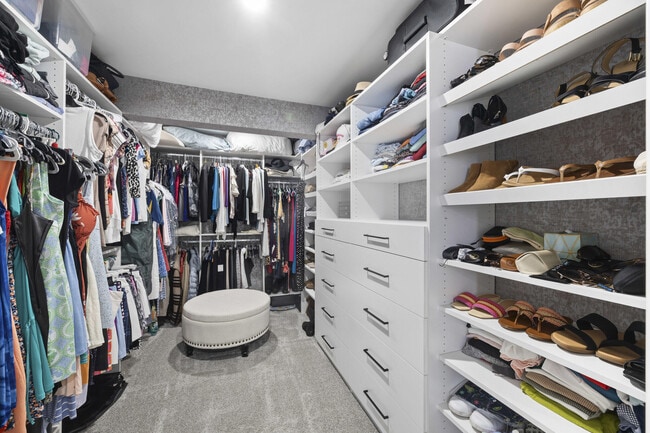 Building Photo - 17235 Bay St