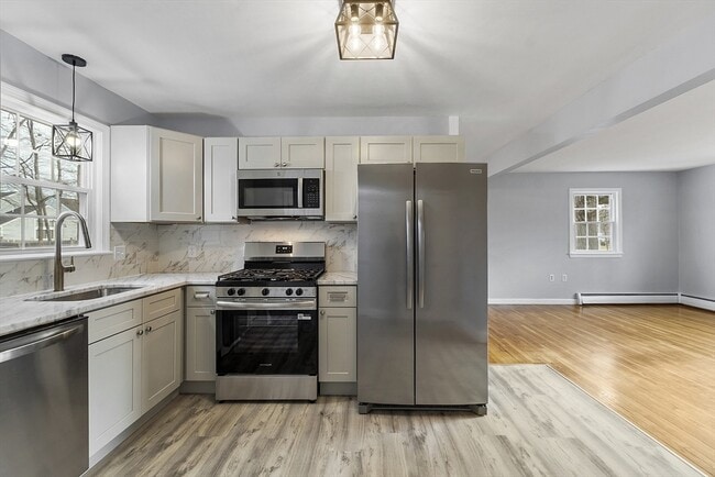 Building Photo - 124 Chadwick St