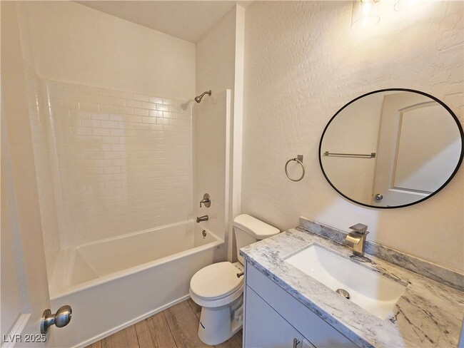 Building Photo - 1340 E Arrowhead St