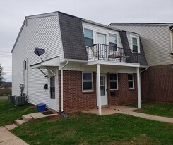 Building Photo - 13 Reliance Ct