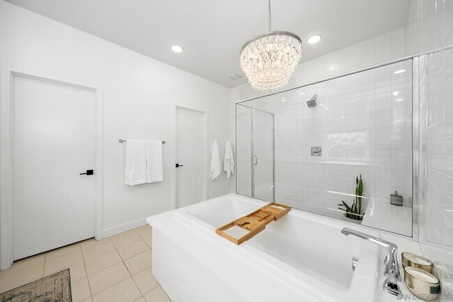 Building Photo - 8850 Weston Rd