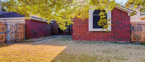 Building Photo - 1611 Brenwood Dr