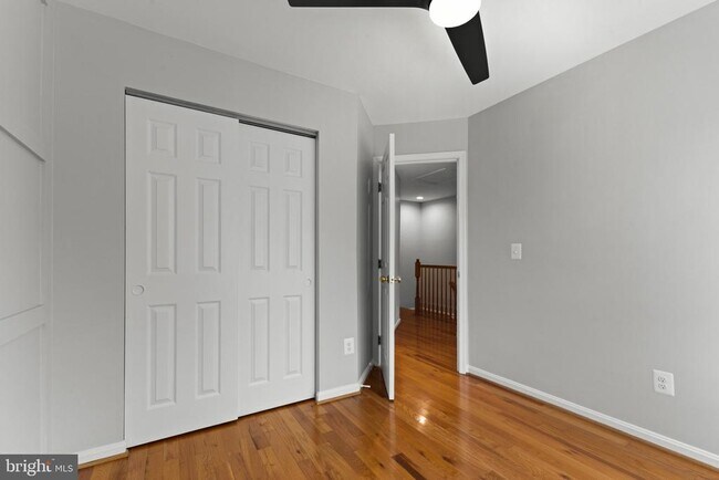 Building Photo - 106 Hackley Ct
