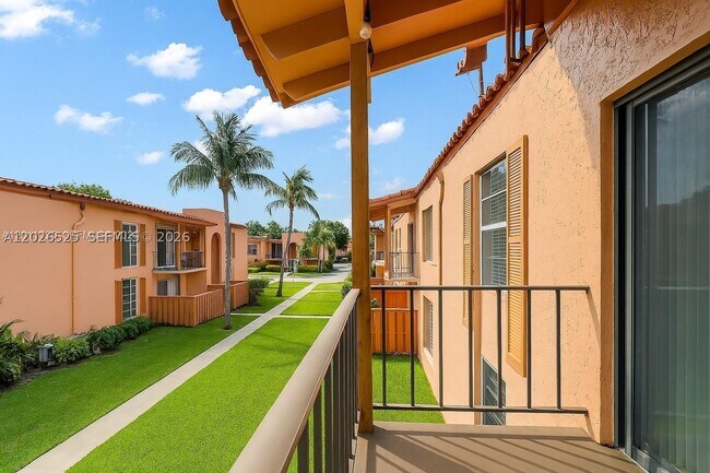 Building Photo - 7200 Fairway Dr