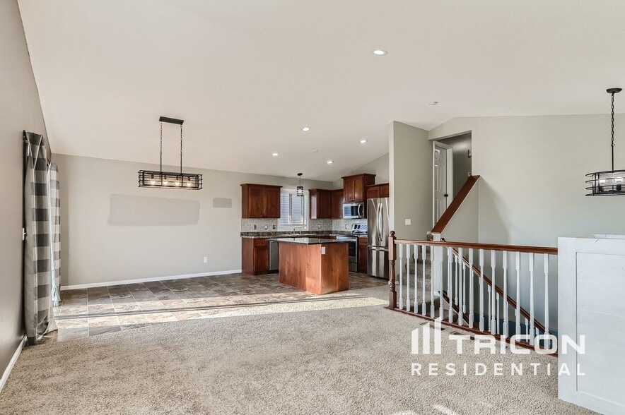 Building Photo - 9348 Golden Pond Ln N