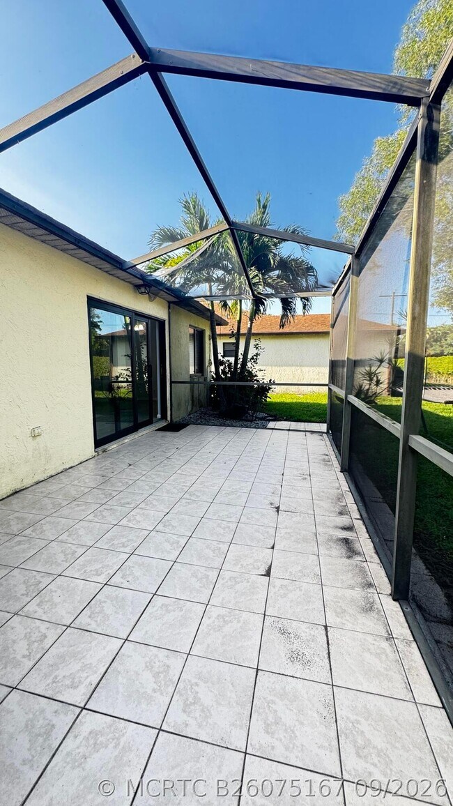 Building Photo - 20970 Concord Green Dr W