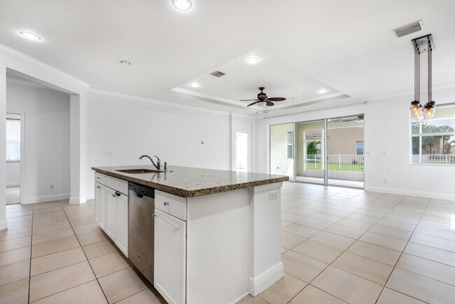 Building Photo - 1367 NW Leonardo Cir