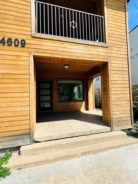 Building Photo - 4609 Virginia Ave