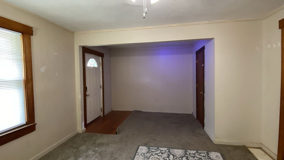 Building Photo - 2217 SW Kenilworth Ct
