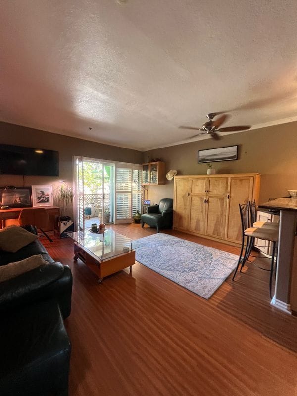 Building Photo - 300 N El Molino Ave