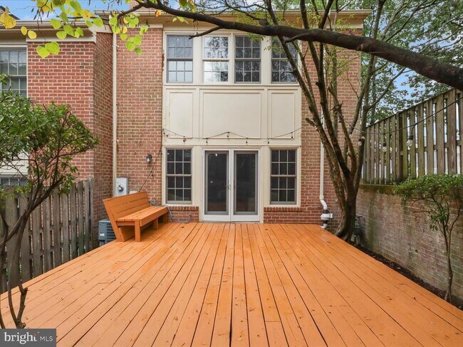 Building Photo - 3001 Federal Hill Dr