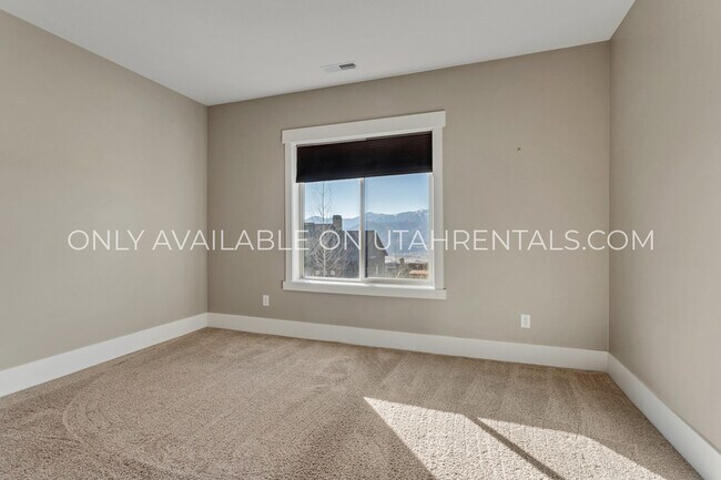 Building Photo - 1615 E Viewside Cir