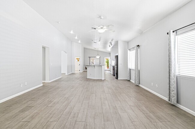 Building Photo - 8111 Desert Cloud Ave