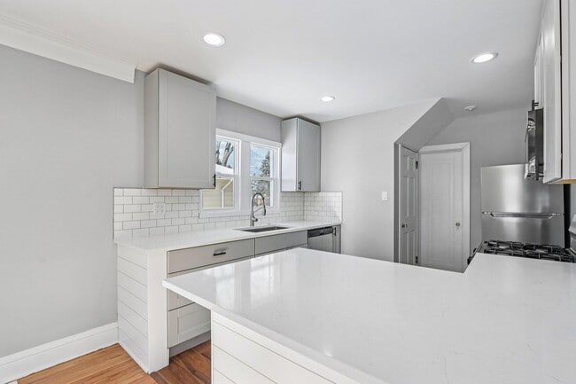 Building Photo - 5315 73rd St