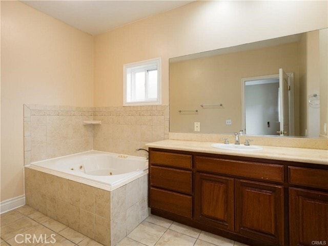 Building Photo - 14026 Lemoli Ave