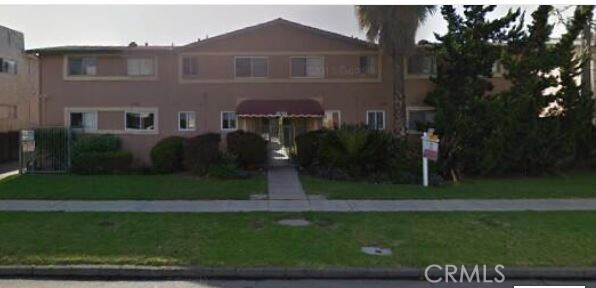 Primary Photo - 5051 Woodman Ave
