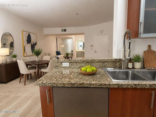 Building Photo - 620 S Gramercy Pl
