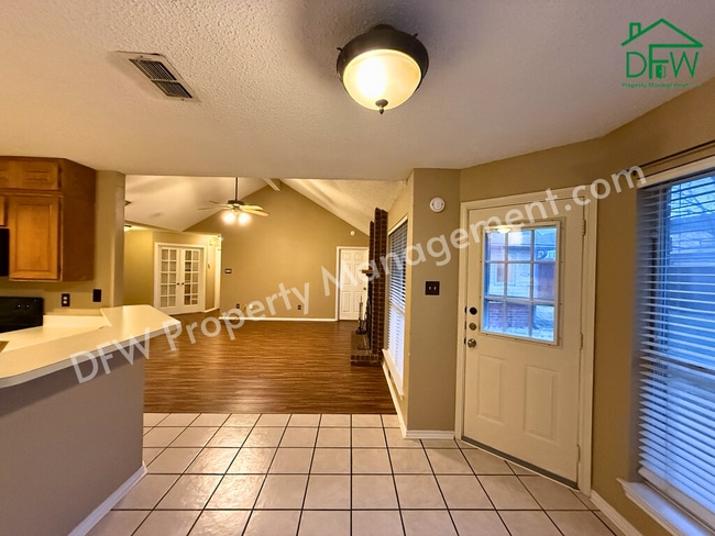 Building Photo - Charming 3-Bedroom Home for Lease in Watauga!